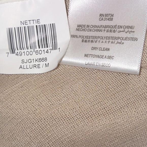 BCBGMaxAzria "Nettie" Ruffled Bib Sheer Sleeveless Blouse in Size M - Picture 6 of 6